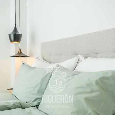 Higueronrentals Chloe By The Sea Apartment